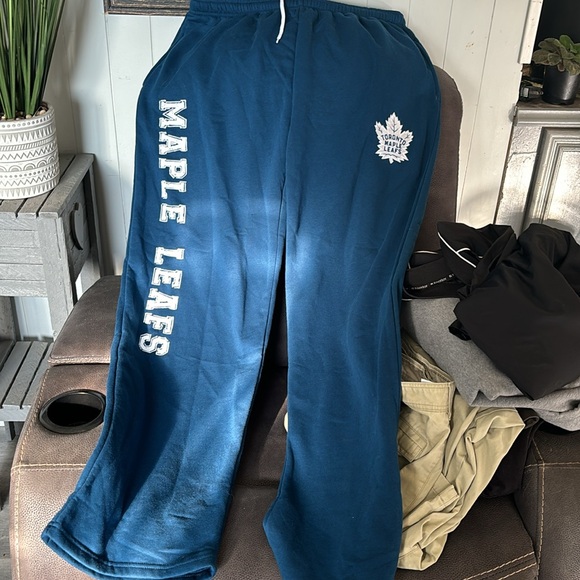 Joggers - Picture 3 of 4